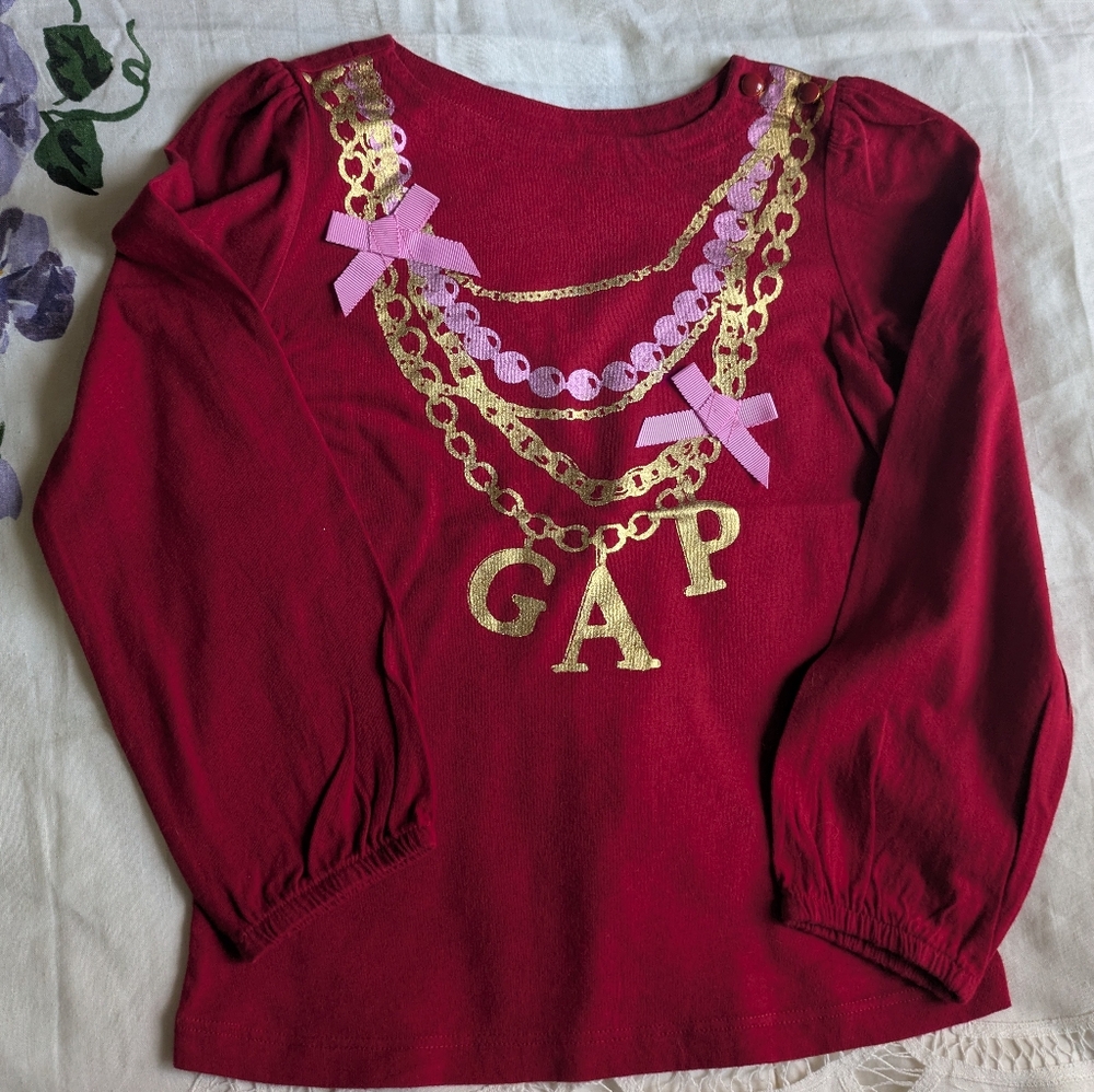 babyGap red long sleeve shirt w/faux gold necklace design and bow accents